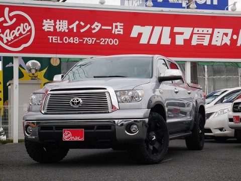 2011年　タンドラ　４ＷＤ　クルーマックス　シルバー♪日本でのメーターに対する素性...